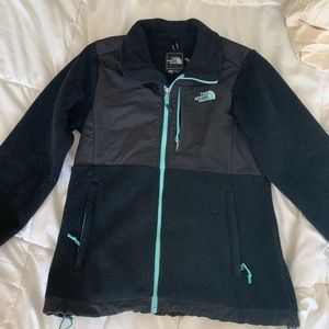 The North Face women’s Denali jacket